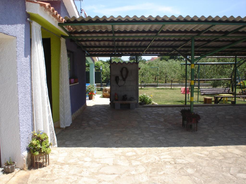 Nella Apartments Šišan Pokoj fotografie