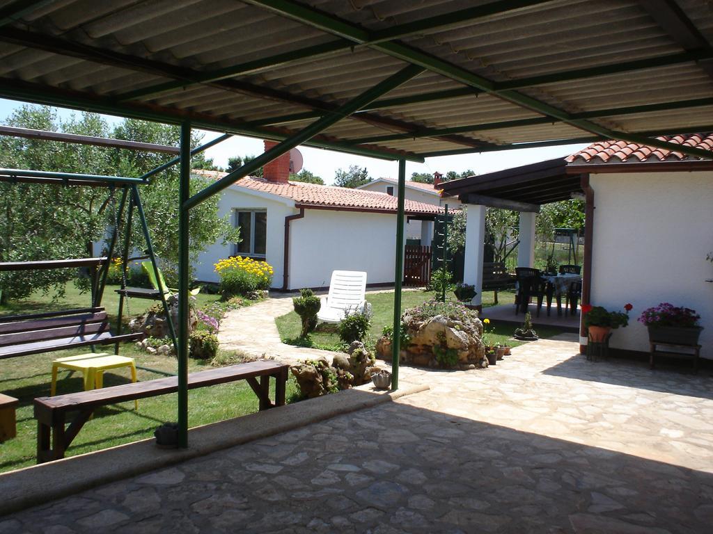 Nella Apartments Šišan Pokoj fotografie