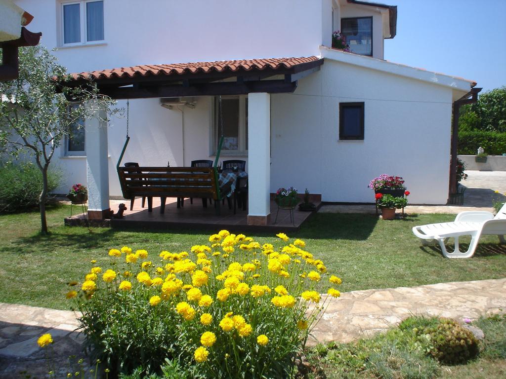 Nella Apartments Šišan Pokoj fotografie